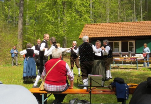 Zitterberghütte_Tanz